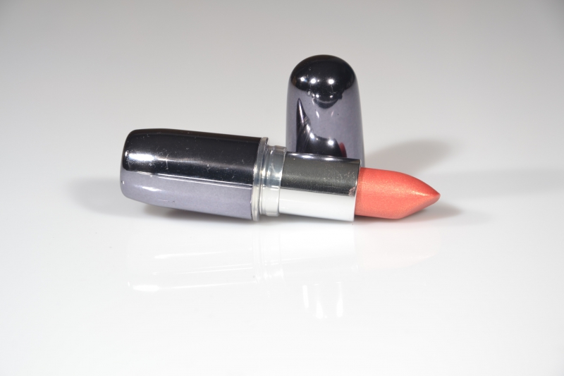 esthetique-ST MARTIN DU VAR-min_lipstick-273109